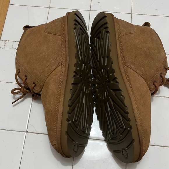 UGG × Charcoal Neumel Chukka Suede in Chestnut Men\'s Sz 11 NEW main image 15